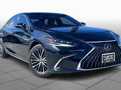 Used 2024 Lexus ES 300h w/ Premium Package image 3