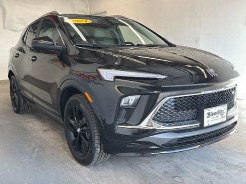 Certified 2024 Buick Encore GX Sport Touring image 4