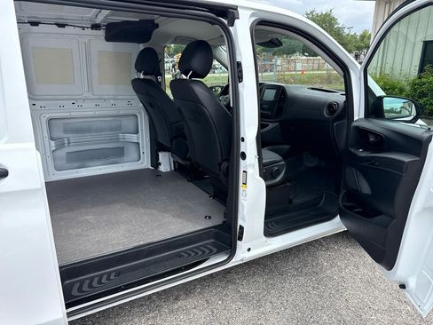 Used 2023 Mercedes-Benz Metris image 41