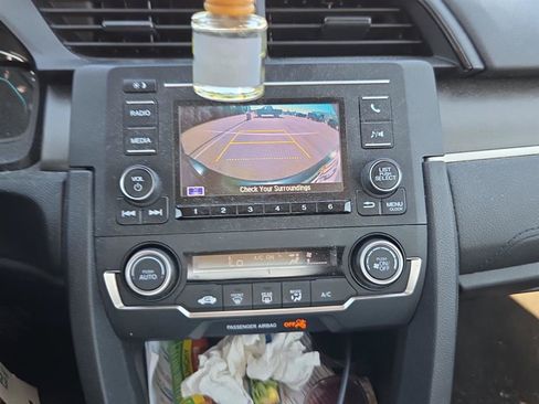 Used 2019 Honda Civic LX image 9