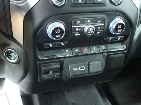 Used 2021 GMC Sierra 1500 Elevation w/ LPO, Elevation Black Package AWD/4WD image 20