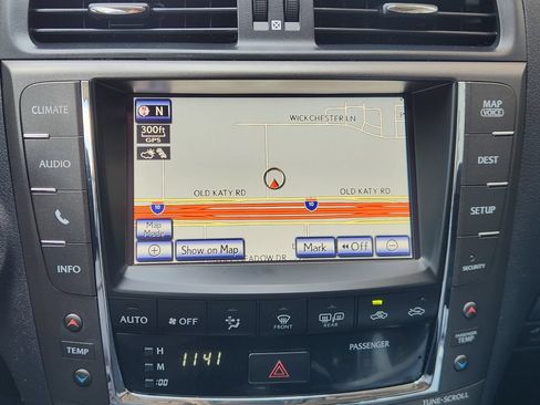 Used 2015 Lexus IS 250C w/ Luxury Package RWD image 16