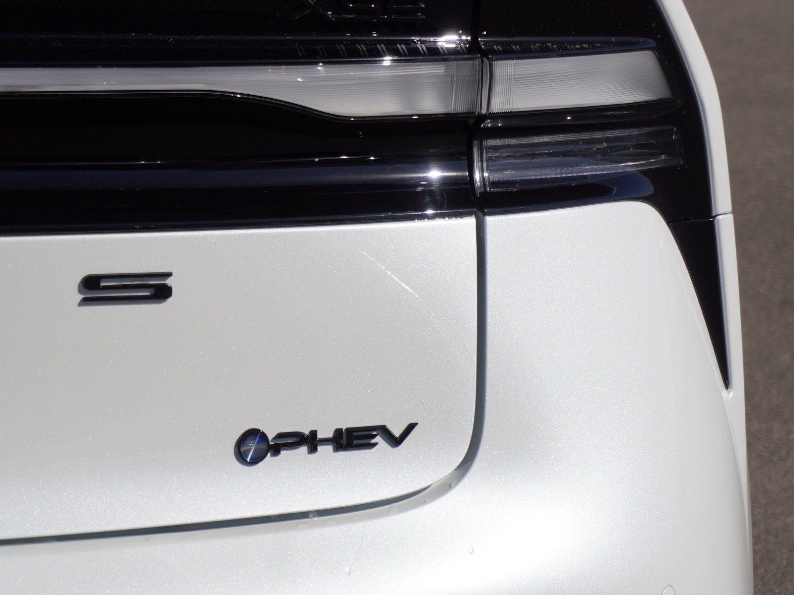New 2027 Toyota Prius Plug-In Hybrid FWD image 10