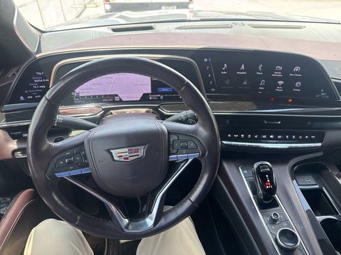 Used 2022 Cadillac Escalade ESV Sport Platinum w/ LPO, ONYX Package AWD/4WD image 5