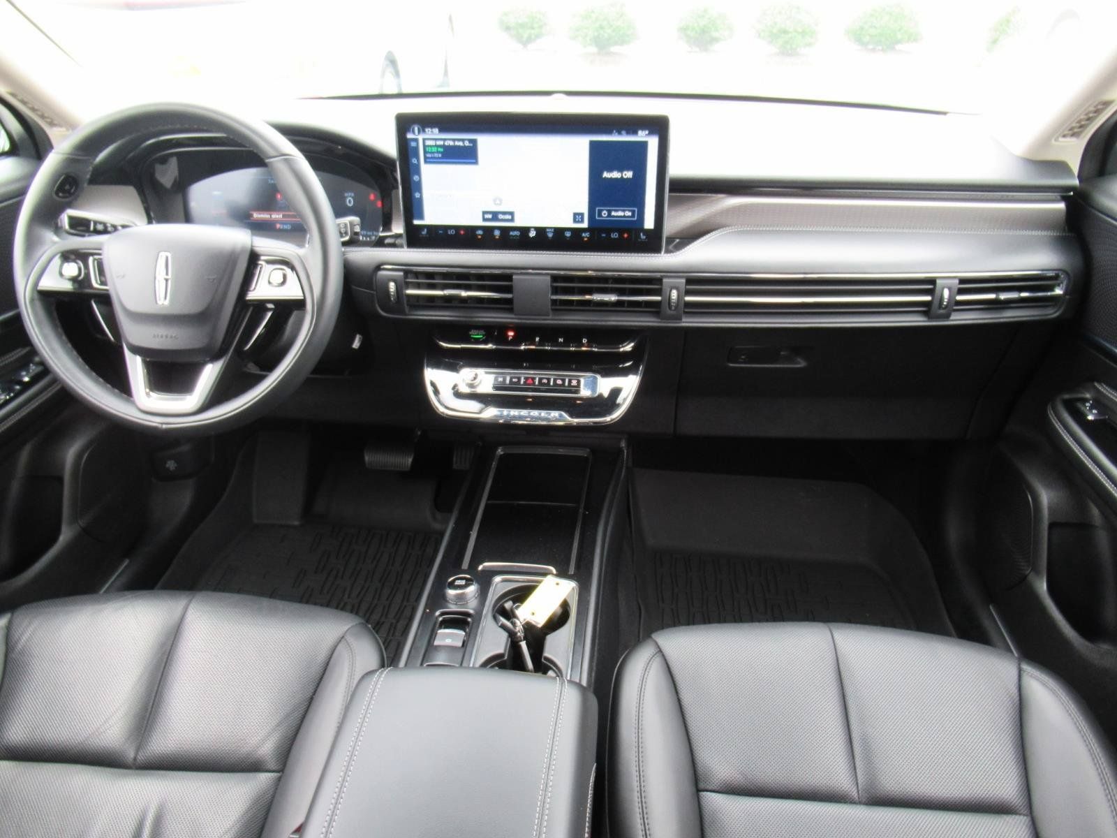 Used 2023 Lincoln Corsair Reserve FWD image 12