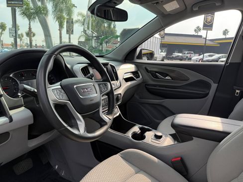 Used 2024 GMC Terrain SLE image 14