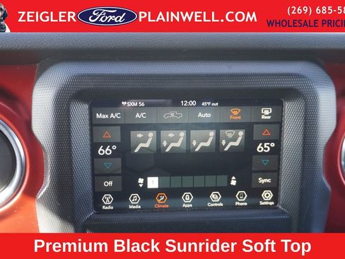 Used 2021 Jeep Gladiator Rubicon w/ LED Lighting Group image 18