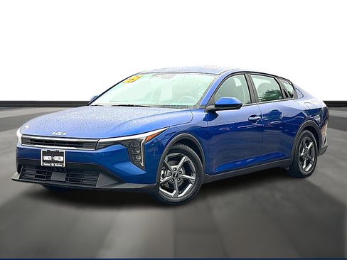 Used 2025 Kia K4 FWD image 1