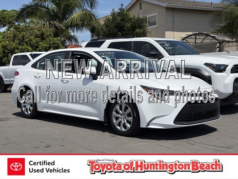 Used 2026 Toyota Corolla LE FWD image 1