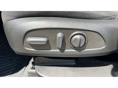 Used 2023 Chevrolet Traverse LT AWD/4WD image 25