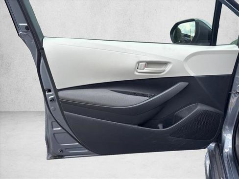 Certified 2025 Toyota Corolla LE FWD image 11