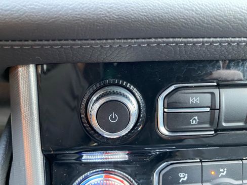 Used 2023 GMC Yukon Denali image 17