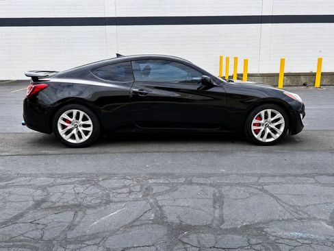 Used 2014 Hyundai Genesis 2.0T RWD image 7