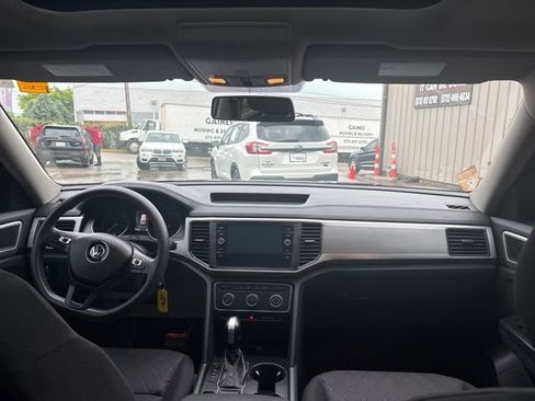 Used 2018 Volkswagen Atlas Launch Edition FWD image 17