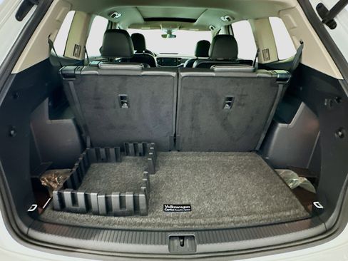 Used 2022 Volkswagen Atlas SEL Premium image 32