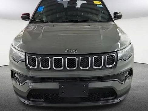 Used 2023 Jeep Compass Latitude w/ Sun and Sound Group AWD/4WD image 2
