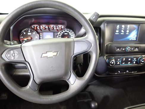 Used 2018 Chevrolet Silverado 1500 Custom w/ LPO, Black Pack AWD/4WD image 24