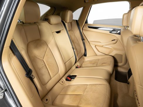 Used 2016 Porsche Macan S image 24