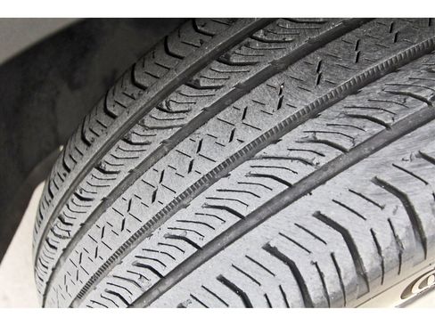 Used 2021 Buick Envision Essence image 35