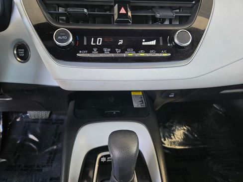 Used 2026 Toyota Corolla SE w/ SE Package FWD image 18