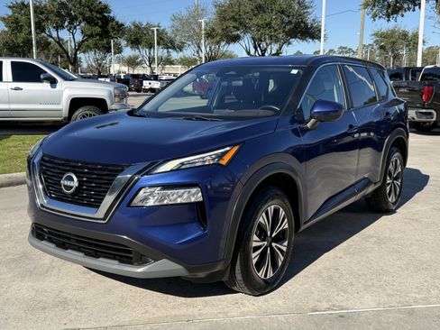 Used 2023 Nissan Rogue SV image 9