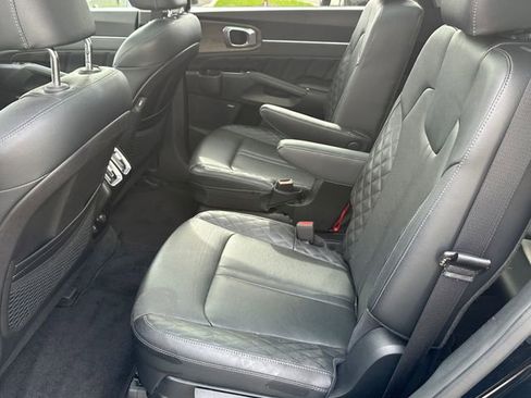 Used 2021 Kia Sorento SX Prestige AWD/4WD image 16