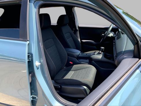 Used 2024 Honda HR-V Sport image 9