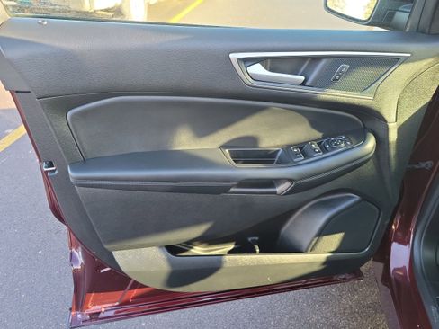 Used 2024 Ford Edge SEL w/ Convenience Package image 17