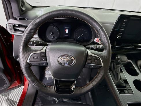 Certified 2022 Toyota Sienna XSE image 23