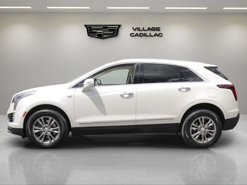Certified 2023 Cadillac XT5 Premium Luxury FWD image 2