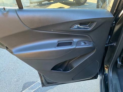 Used 2020 Chevrolet Equinox LT w/ Midnight Edition AWD/4WD image 10