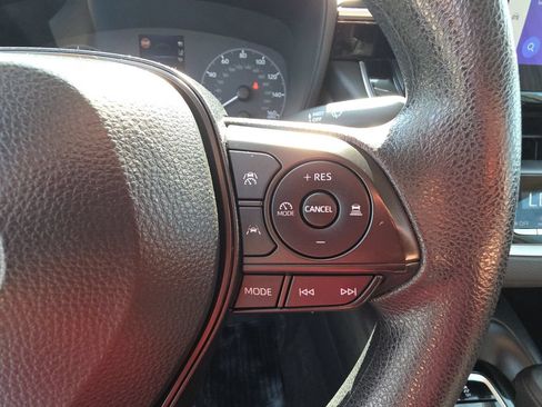 Used 2024 Toyota Corolla LE FWD image 19