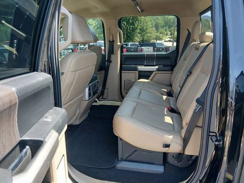 Used 2021 Ford F250 Lariat w/ FX4 Off-Road Package AWD/4WD image 14