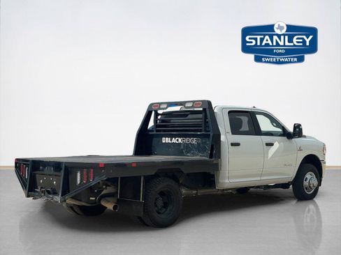 Used 2024 RAM 3500 SLT w/ Quick Order Package 2YG SLT AWD/4WD image 8
