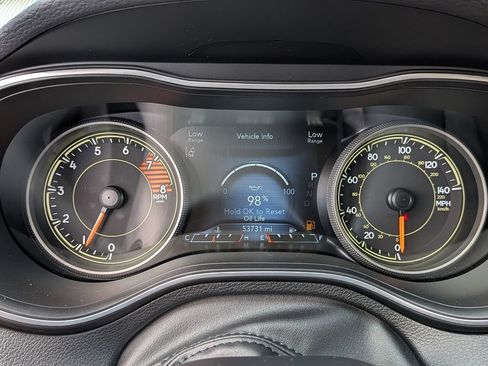 Used 2022 Jeep Cherokee Limited AWD/4WD image 18
