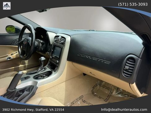 Used 2005 Chevrolet Corvette Coupe w/ Preferred Equipment Group RWD image 18