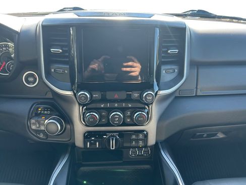Used 2022 RAM 1500 Big Horn AWD/4WD image 12