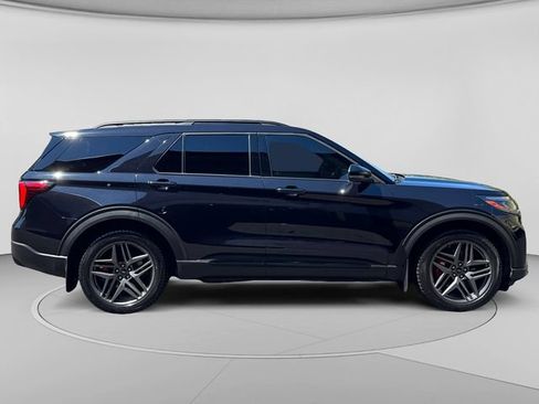 Used 2025 Ford Explorer ST AWD/4WD image 6