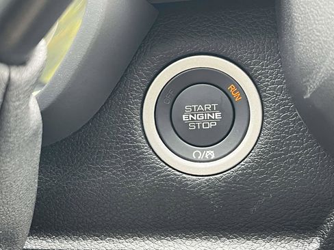 Used 2025 RAM 2500 Laramie image 22