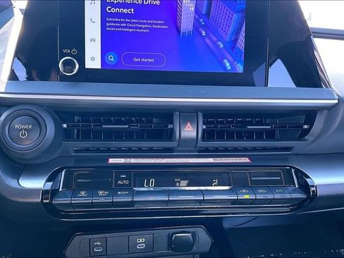 Used 2025 Toyota Prius LE image 14