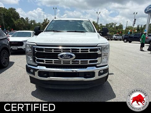 Used 2025 Ford F250 XLT AWD/4WD image 3