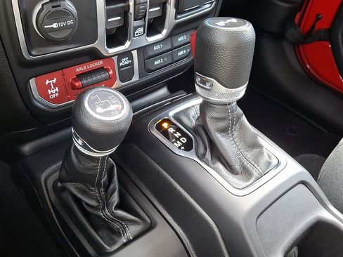 Certified 2025 Jeep Wrangler Unlimited Sport S 4xe image 15