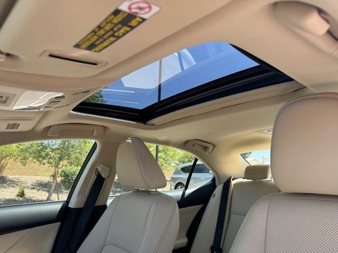 Used 2015 Lexus IS 250 w/ Navigation System Package RWD image 33
