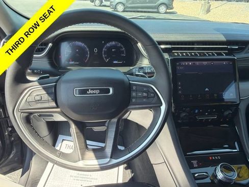 Used 2023 Jeep Grand Cherokee L Limited w/ Luxury Tech Group II AWD/4WD image 26