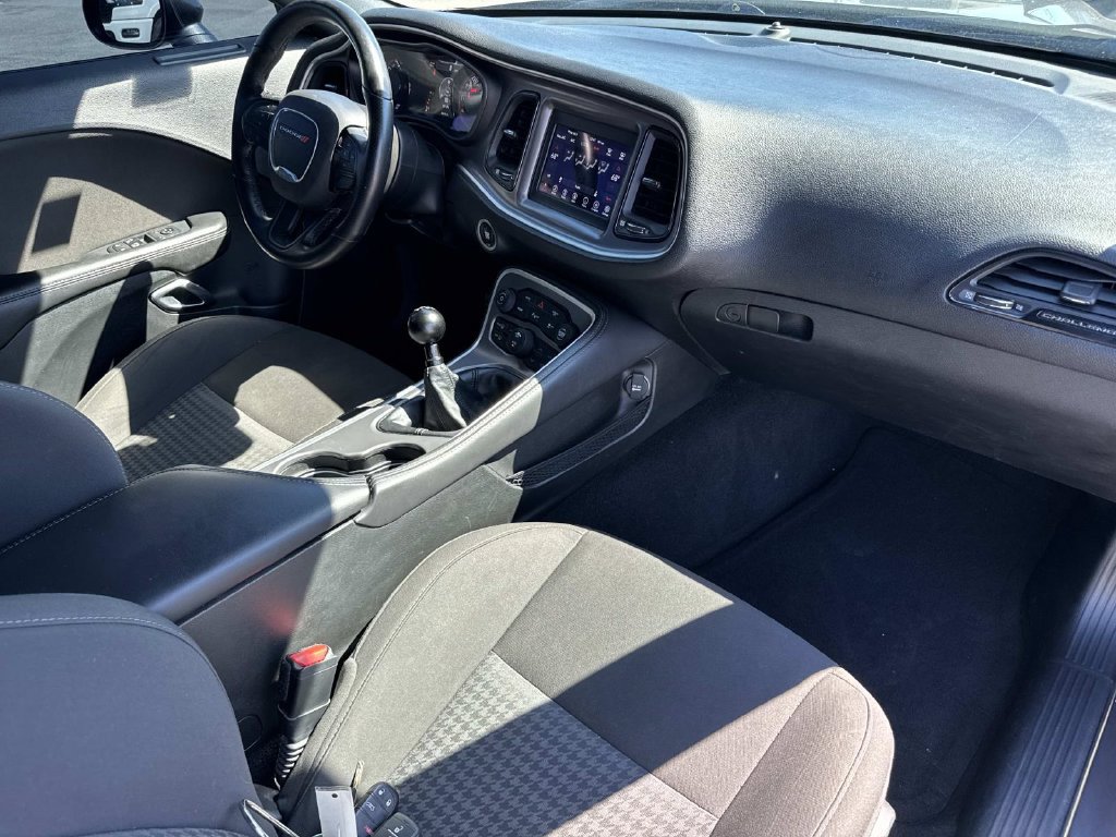 Used 2019 Dodge Challenger R/T w/ Blacktop Package RWD image 27