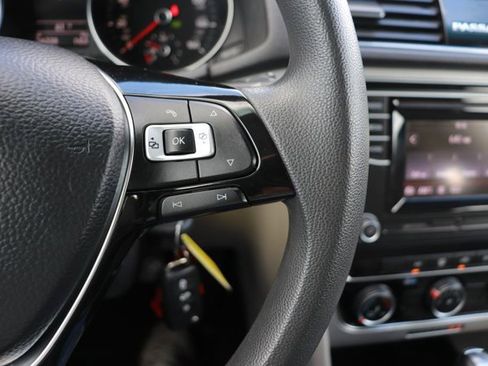 Used 2018 Volkswagen Passat 2.0T S image 20