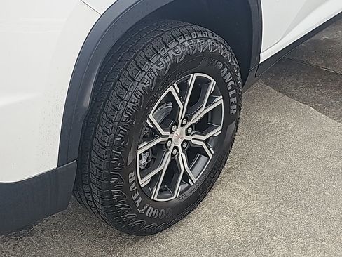 Used 2024 GMC Acadia AT4 w/ LPO, Floor Liner Package AWD/4WD image 10