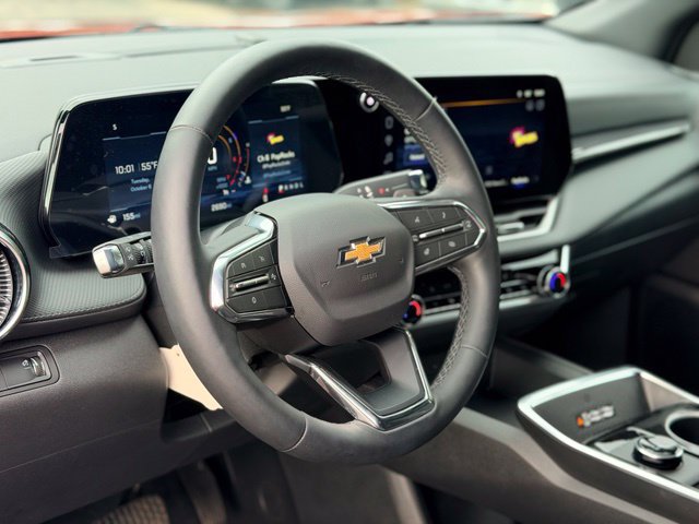 Used 2026 Chevrolet Equinox LT w/ Convenience Package II FWD image 9