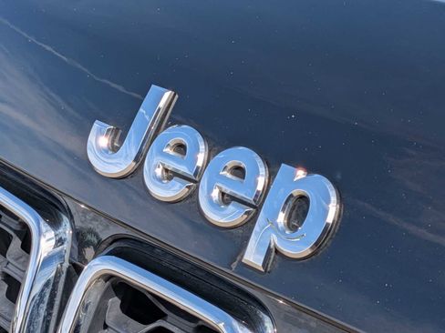 Used 2022 Jeep Grand Cherokee Limited w/ Trailer Tow Group IV AWD/4WD image 12