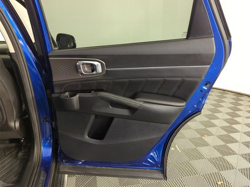 Used 2023 Kia Sorento SX image 33